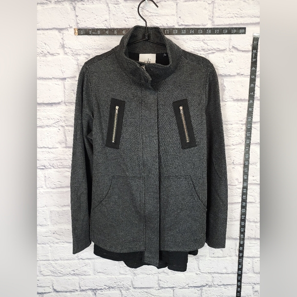 Cabi gray and black comtemporary and functional jacket Size Small - Picture 1 of 14
